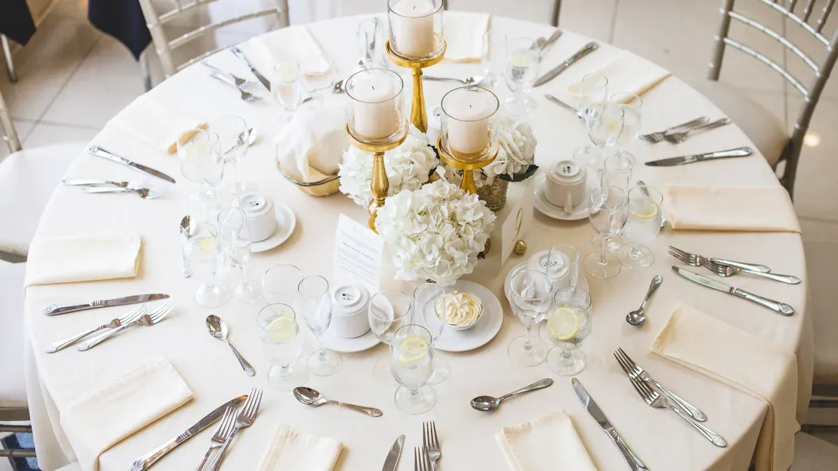 Finding the Perfect Tablecloth Size for Rectangular, Round, and Oval Tables
