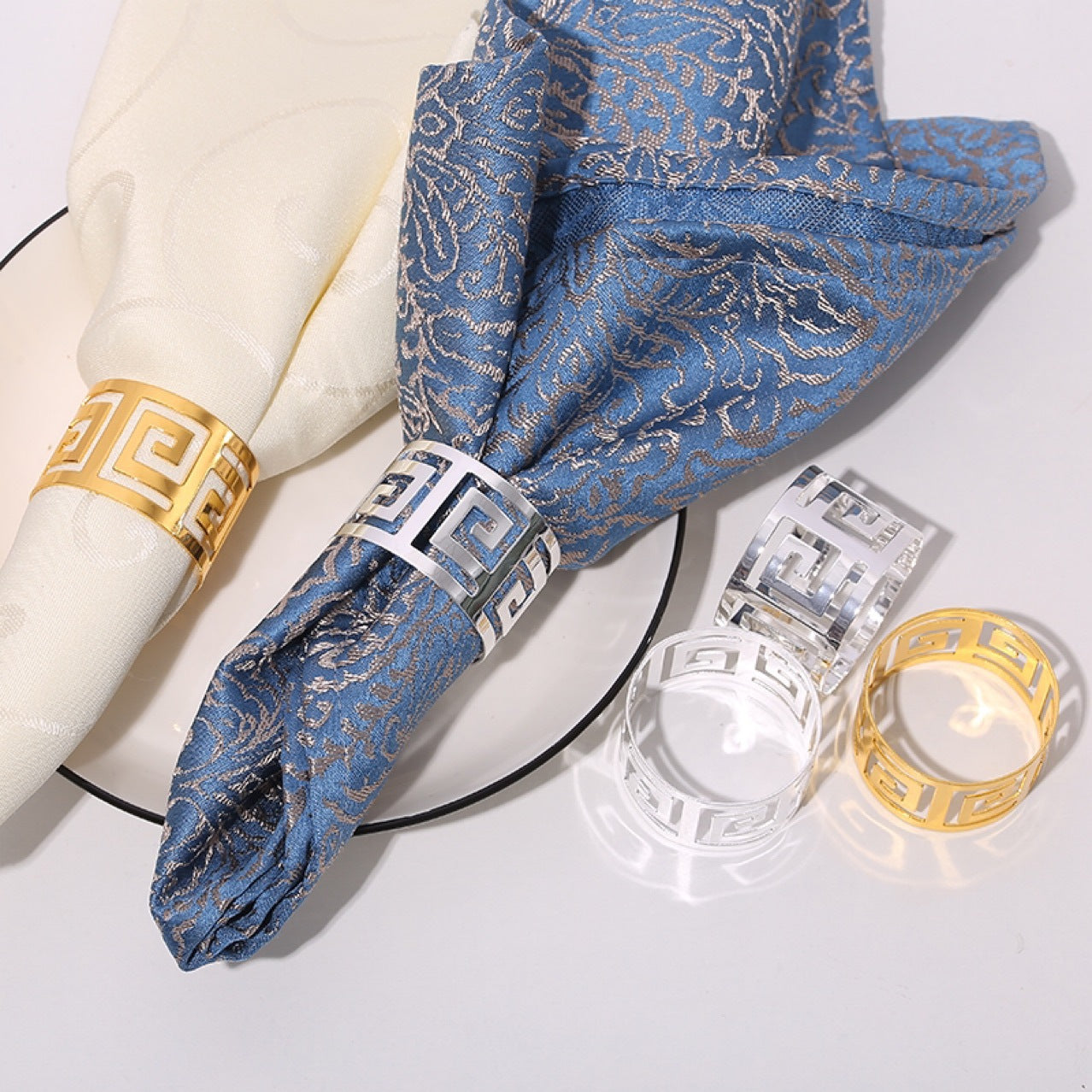 4Pc Aluminum Hollow Napkin Ring Silver