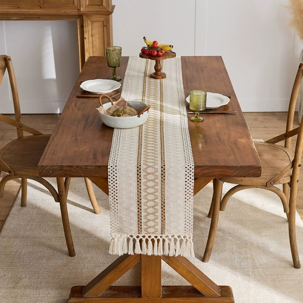 Bohemian Tassel Table Runner, Openwork Tablecloth, Suitable for Country Weddings and Home Décor