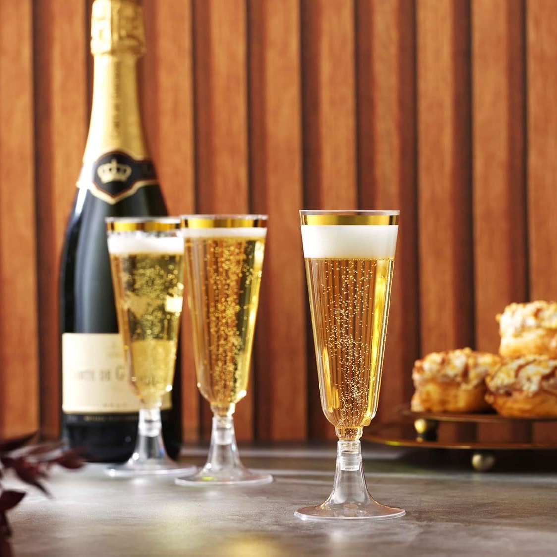 12 Pcs Plastic Champagne Flutes 5oz Clear with Gold Rim