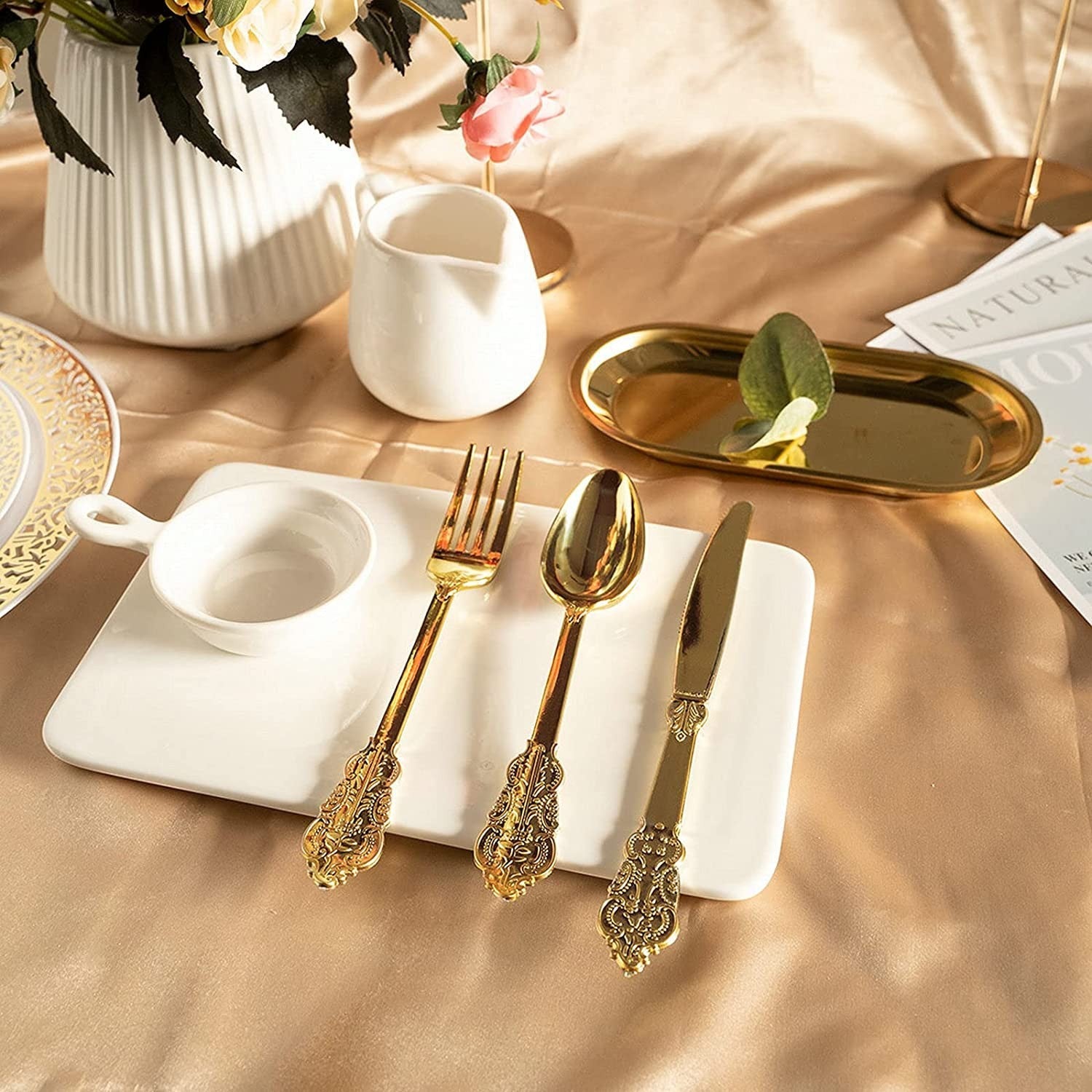 24 Pcs Plastic Silverware Set Metallic Gold in Baroque Style