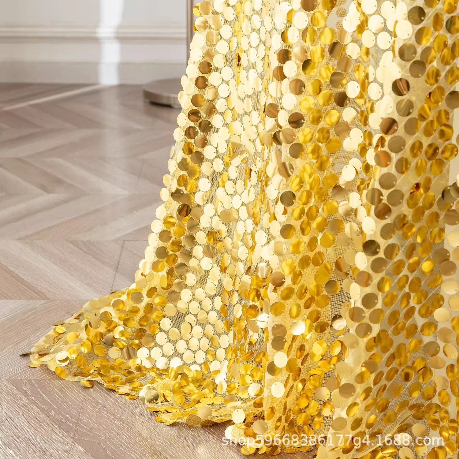 Sequin Round Tablecloth 120"