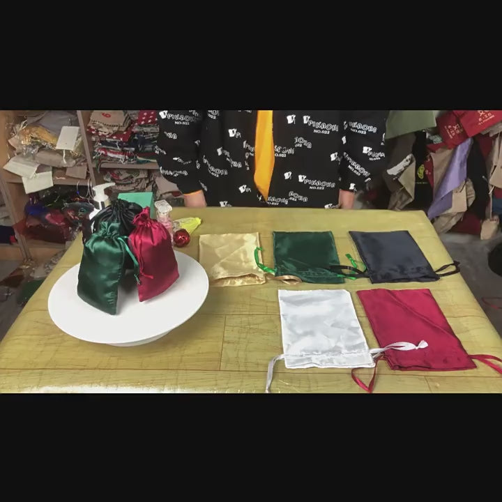 Cargar vídeo: 12PCS Satin Gift Bag Drawstring Pouch Wedding Favors Bridal Gold